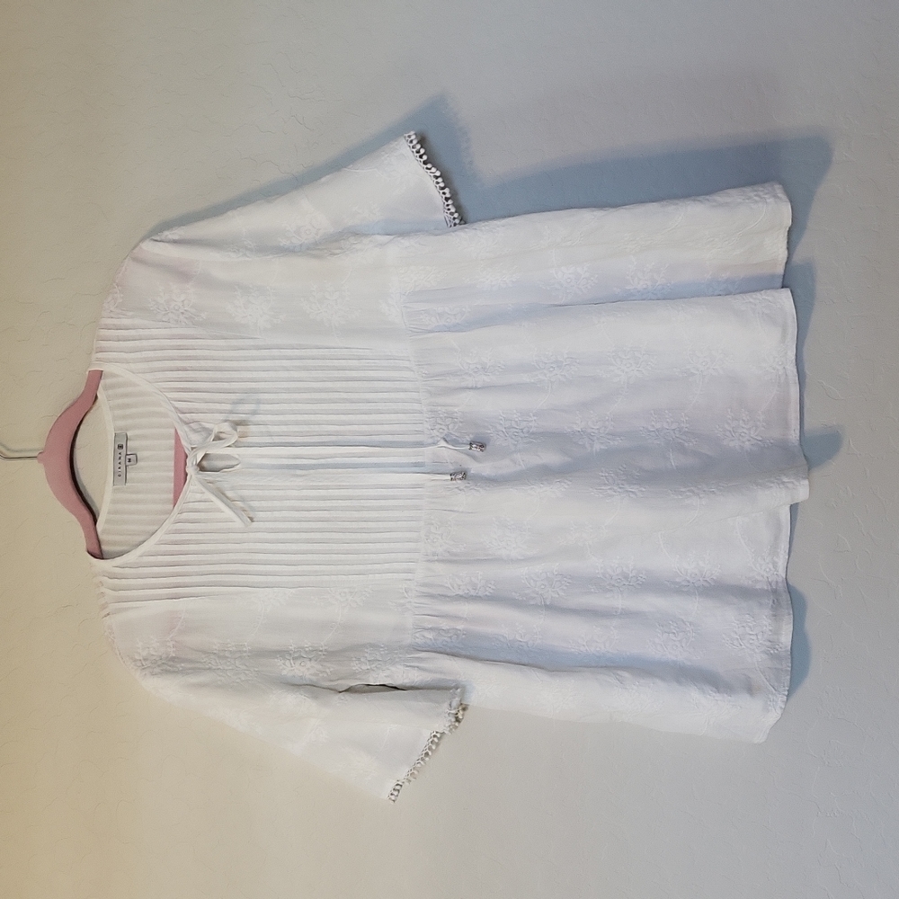 Cirana White Peasant Baby Doll Embroidered Pleated Oversized Size M